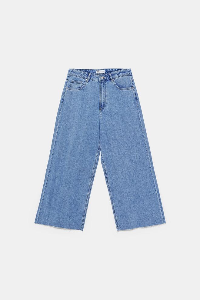 Jeans culotte de Zara en color vaquero. (Precio: 19, 95 euros)