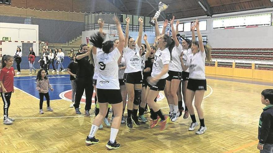 El Aceuchal se proclama campeón de Primera