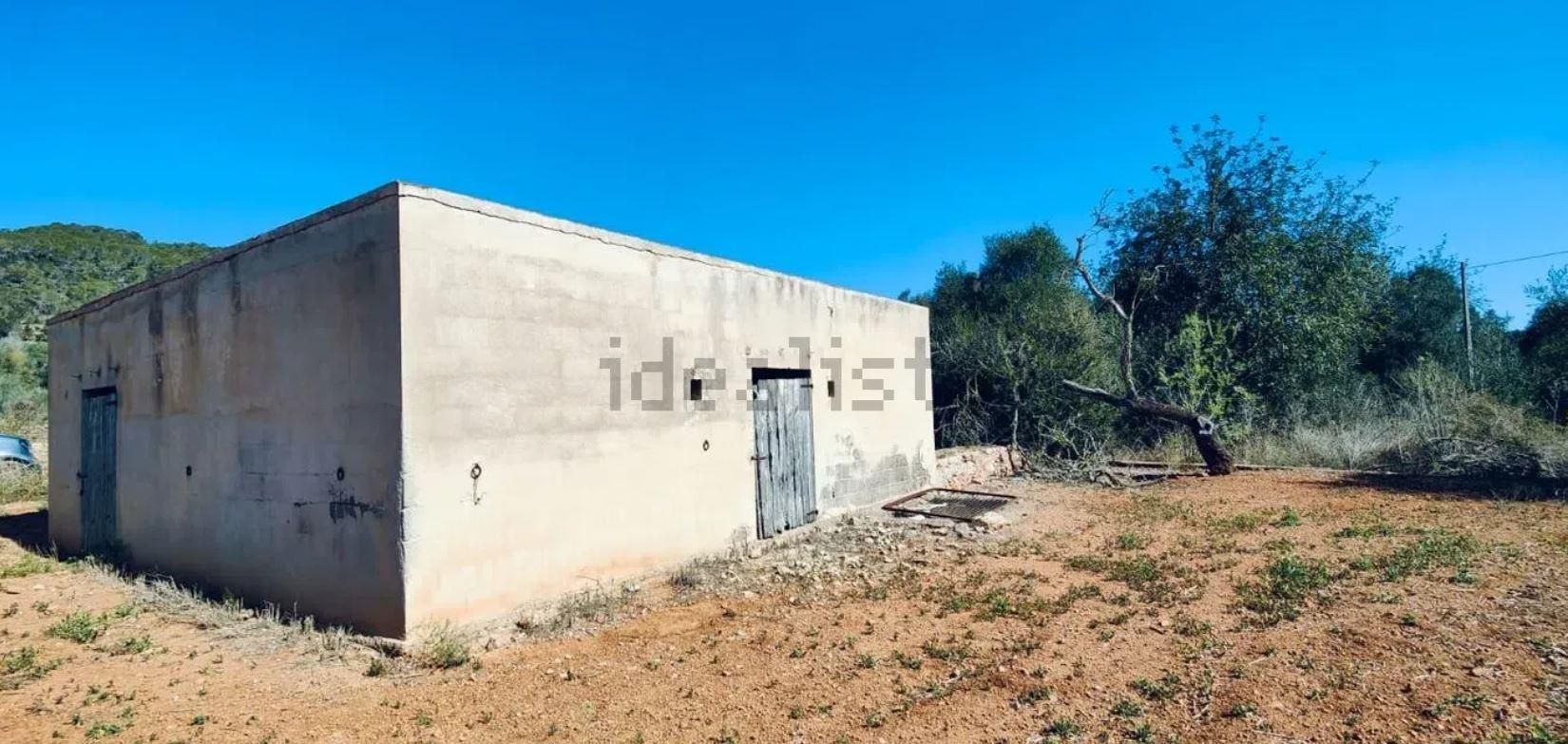 Una finca rústica para restaurar como un agroturismo por nueve millones de euros en Ibiza