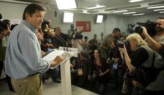 El PSOE decide que Rajoy continúe en el poder para evitar elecciones