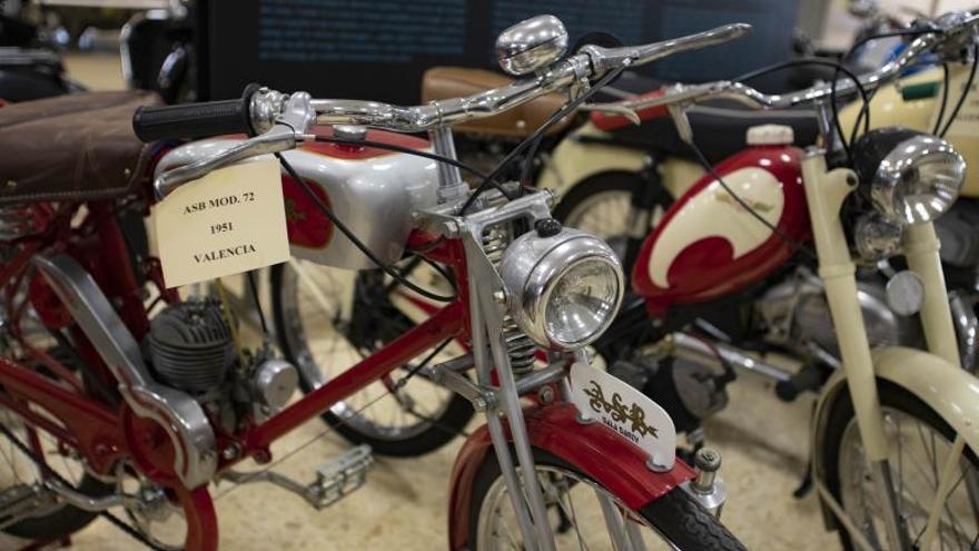 La mayor colección de motos clásicas valencianas |  