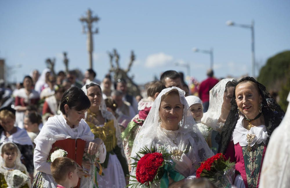 Magdalena 2017: Devoción en la Ofrena a la Verge de Lledó