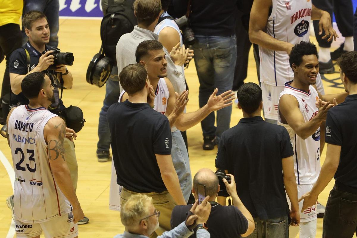 El Obradoiro asciende y convierte Sar en una fiesta de ACB