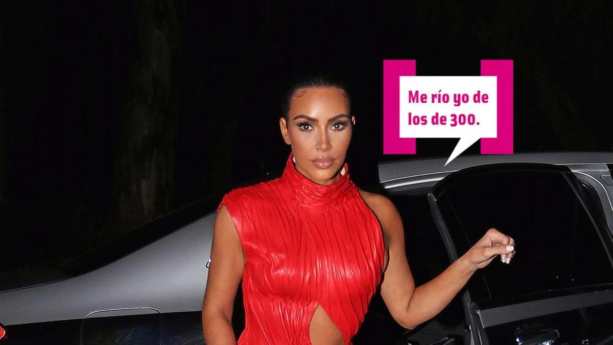 Kim Kardashian con conjunto rojo