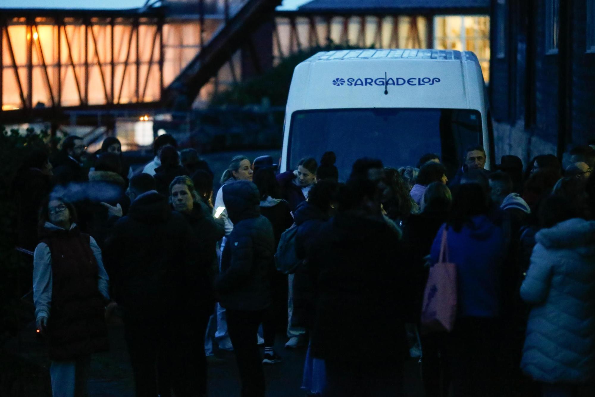 Sargadelos impide el acceso de los trabajadores a la planta de Cervo a primera hora de la mañana