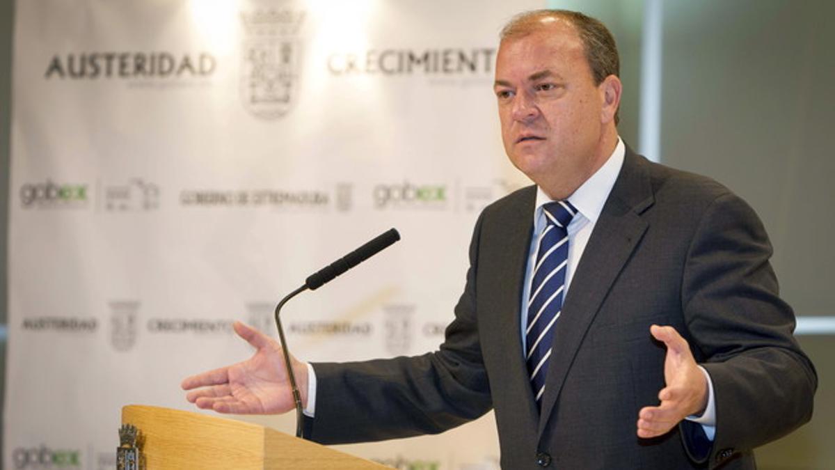 El presidente del Gobierno de Extremadura, José Antonio Monago, durante una rueda de prensa el pasado mes de febrero.
