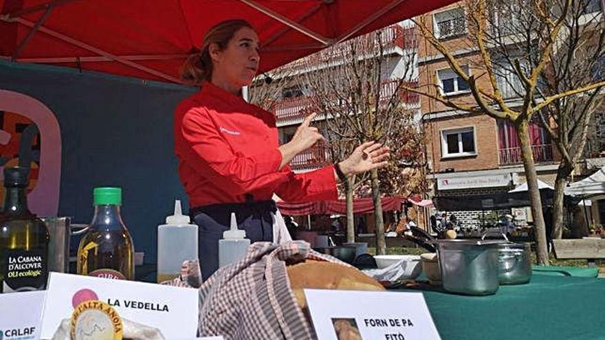 Ada Parellada en el seu &#039;show cooking&#039; del Mercat de Calaf