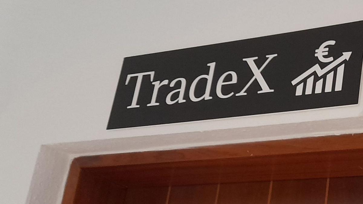 Imagen de la entrada a la sede de Tradex en la calle del Castillo, en Santa Cruz.