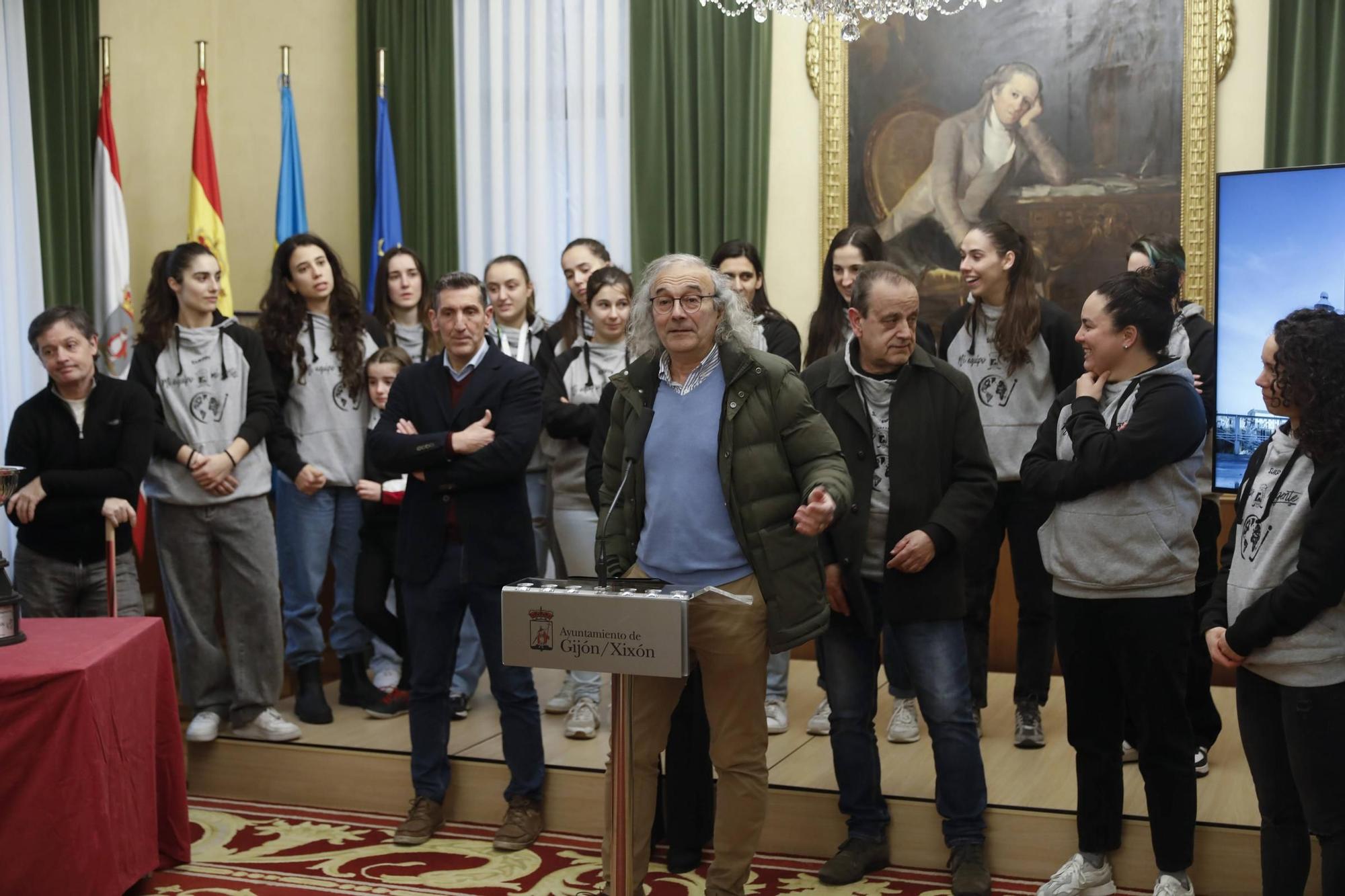 La recepción en el Ayuntamiento a las jugadoras del Telecable Gijón, en imágenes