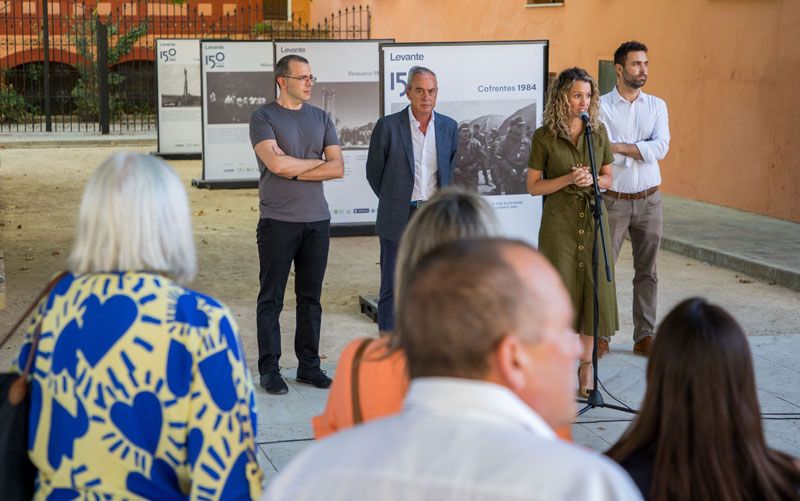 Inauguración de la exposición del 150 aniversario de Levante-EMV en Requena