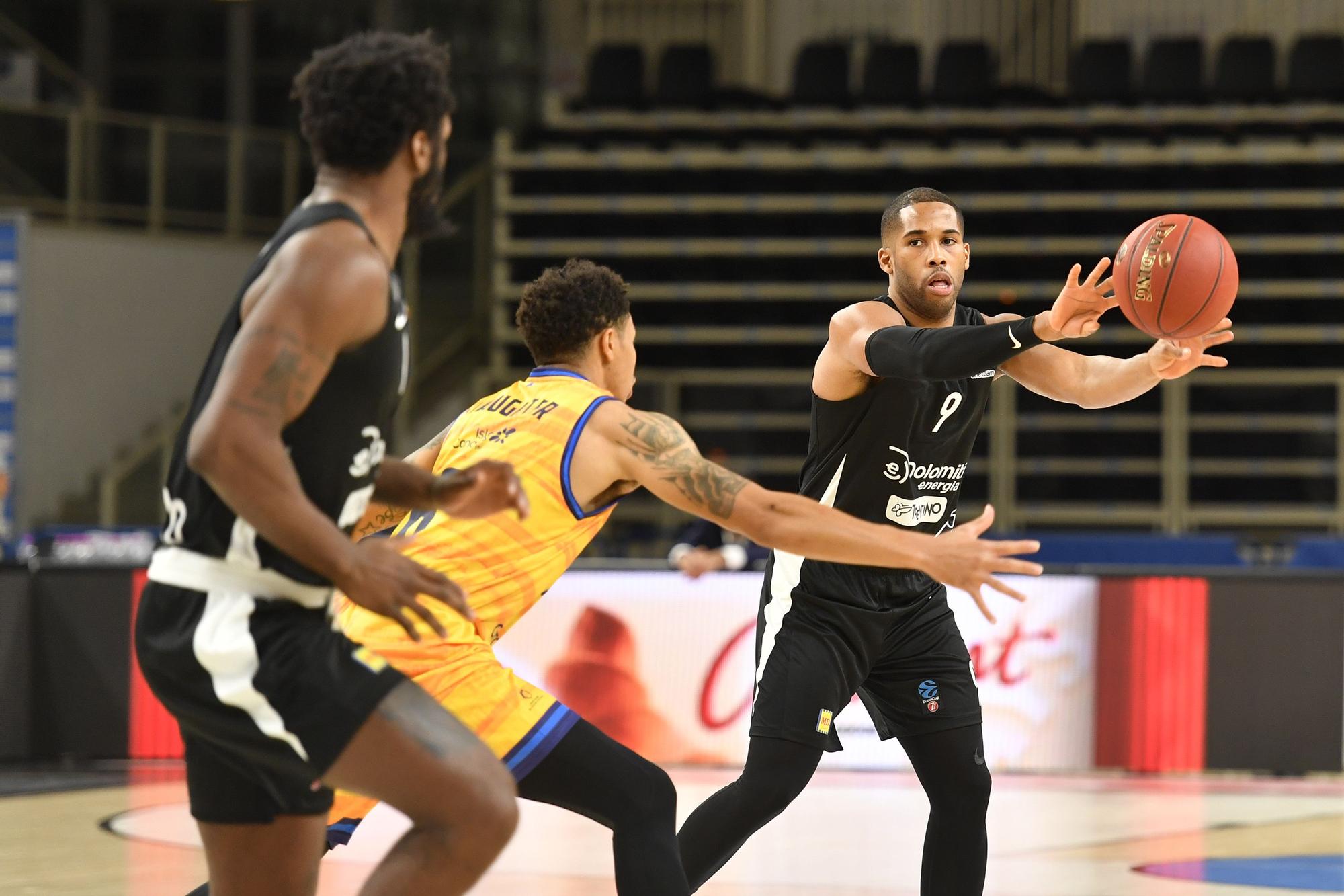 Partido de Eurocup entre el Trento y el Granca (56-67)