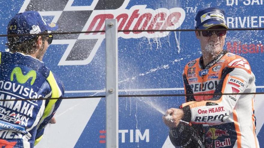 Dani Pedrosa celebra el triunfo en San Marino