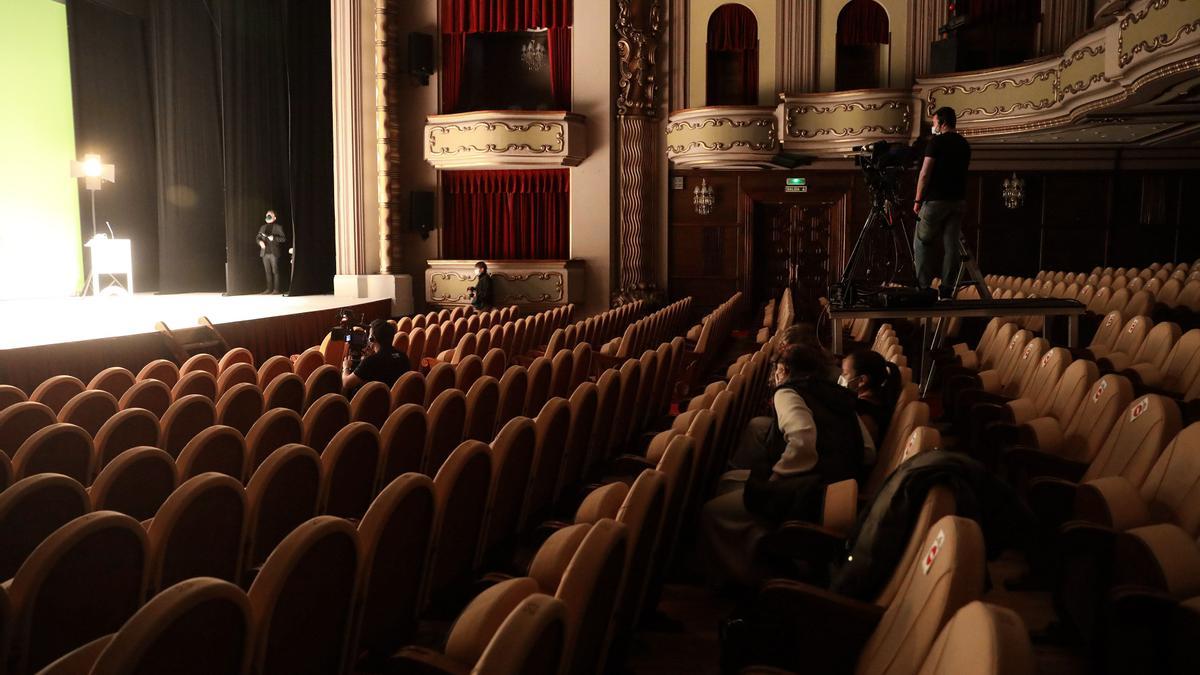 El teatro Jovellanos, preparado para una actividad del Festival de Cine de Gijón.