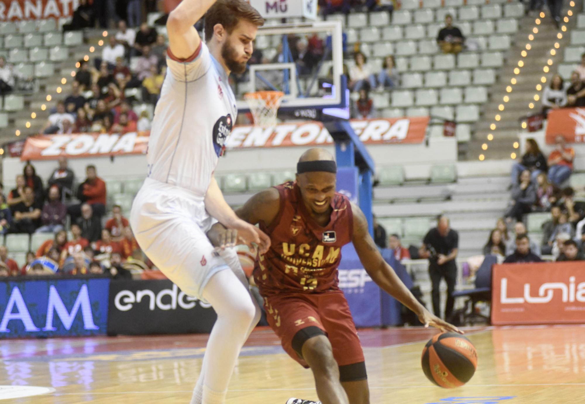 UCAM CB - Obradoiro