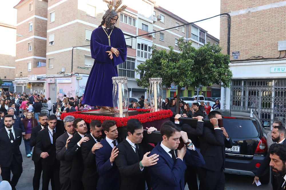 La procesión de la cofradía no agrupada de la Encarnación y el Despojado iniciaba su recorrido desde el ''tinglao'' de Dos Hermanas