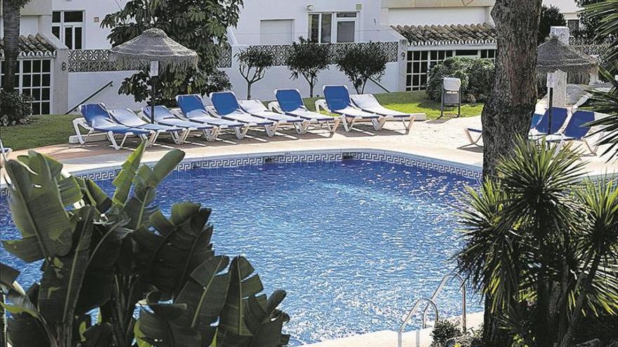 Fallecen un padre y dos de sus hijos en una piscina en Mijas