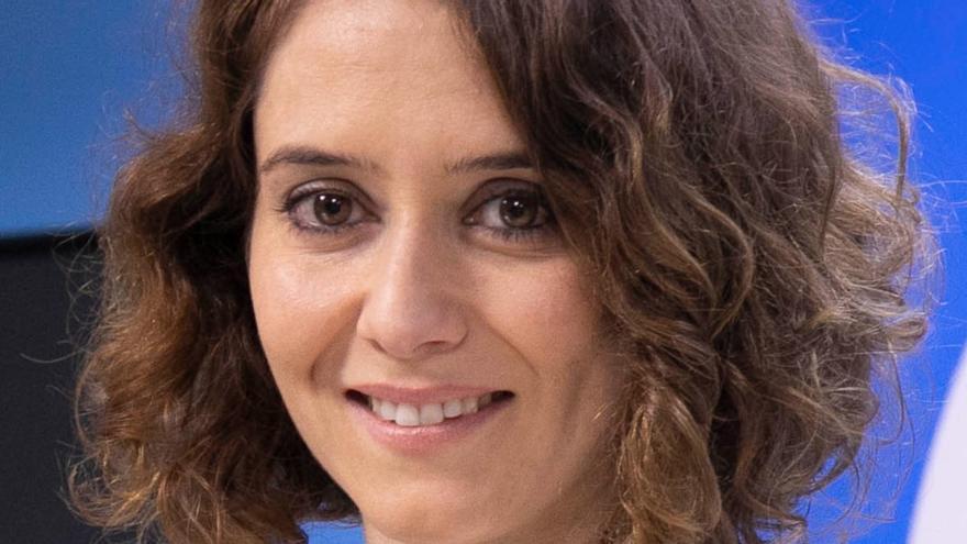 ENCUESTA |  ¿Debería dimitir Isabel Díaz Ayuso?