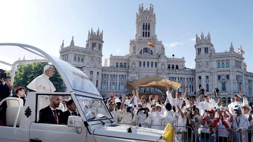Sánchez y el Papa profundizan en migración y cooperación dur
