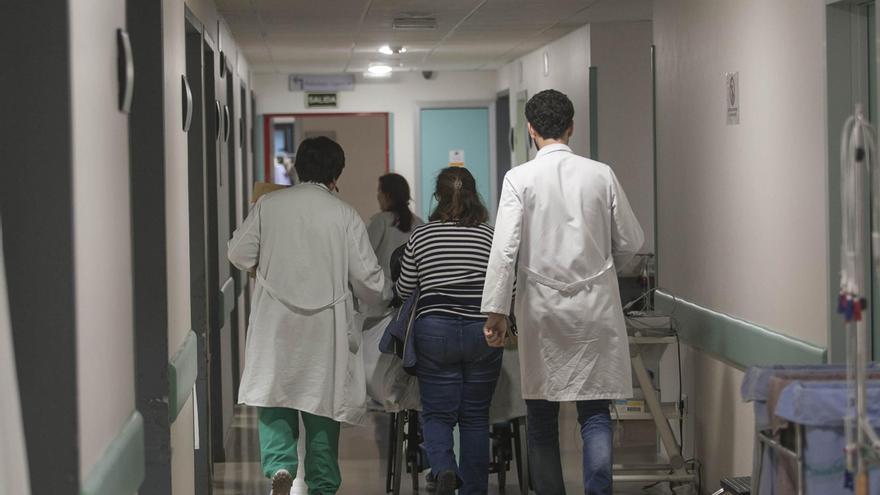 El SAS inicia la renovación por cuatro meses de 700 contratos eventuales en Córdoba, 350 de ellos enfermeras