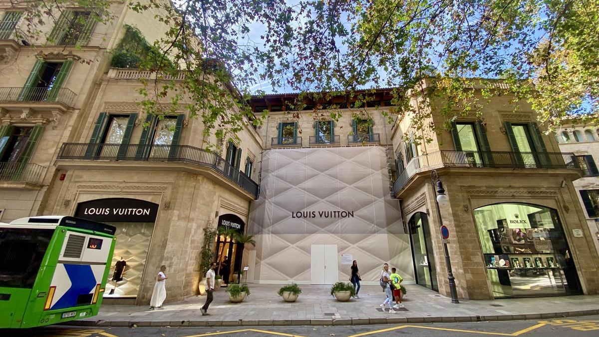 NUEVA TIENDA DE LOUIS VUITTON EN PALMA: Las fotos de la ampliación del local de la multinacional francesa en el Paseo del Born