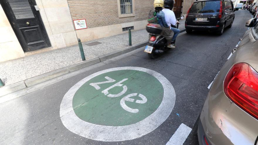 La Policía de Zaragoza comienza a controlar los accesos a la Zona de Bajas Emisiones