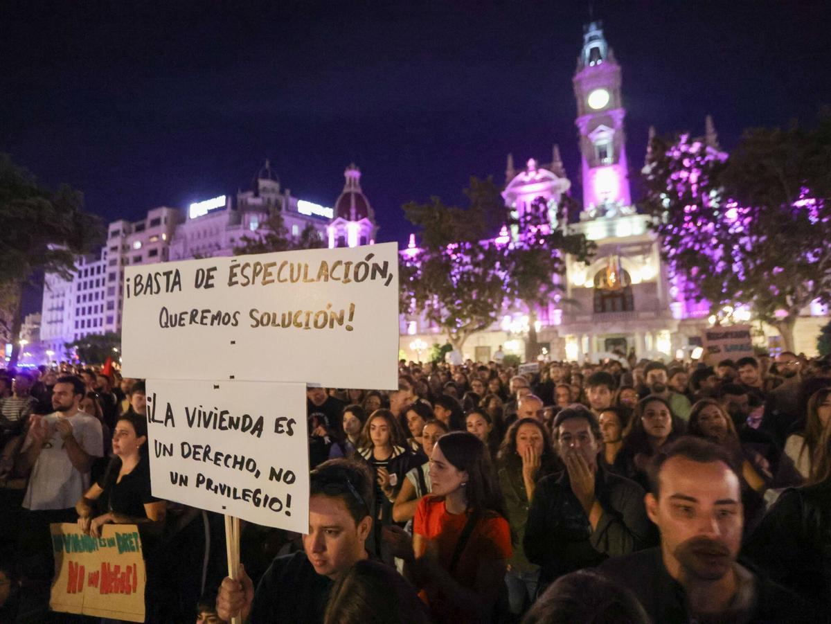 Imagen de archivo de una manifestación por la vivienda, en València.