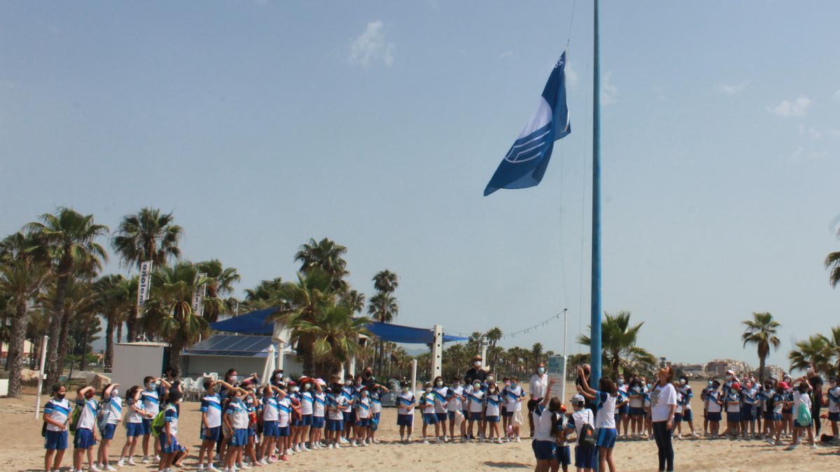 El distintivo asegura las buenas condiciones y limpieza de los arenales.