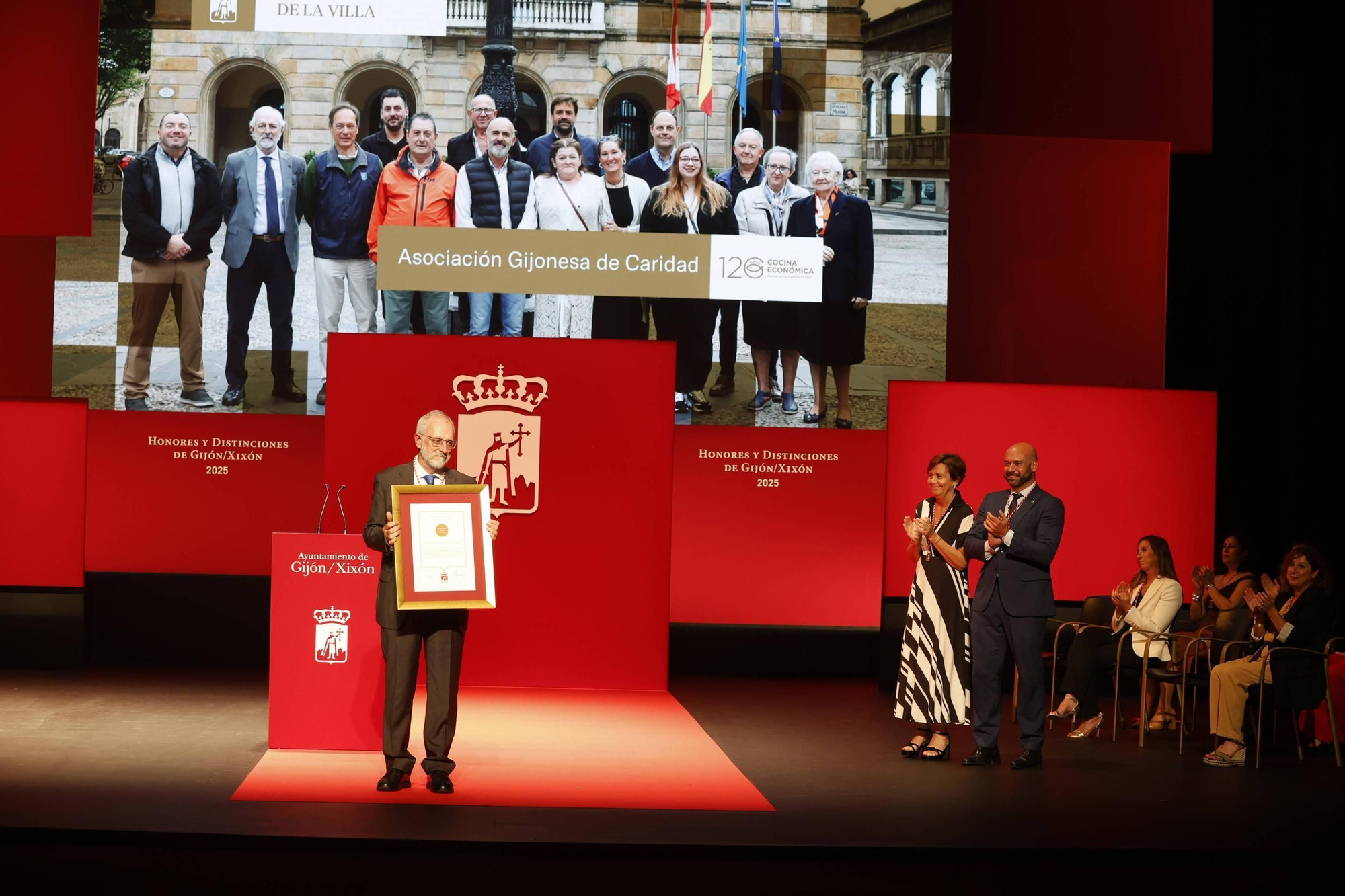 La entrega de medallas y distinciones de Gijón, en imágenes