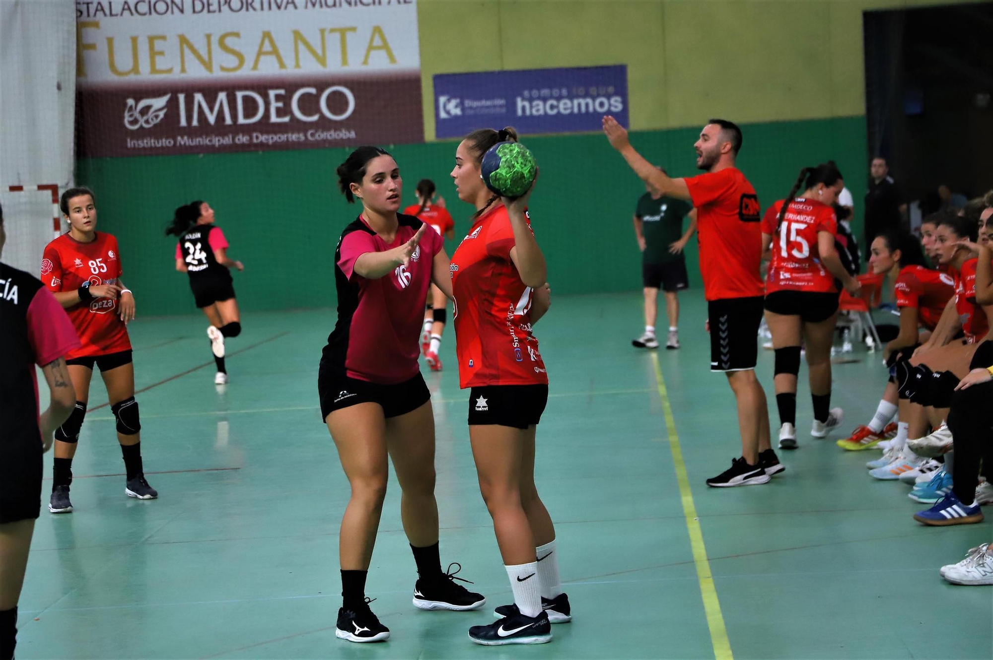 El Adesal - Deza Córdoba de balonmano femenino, en imágenes