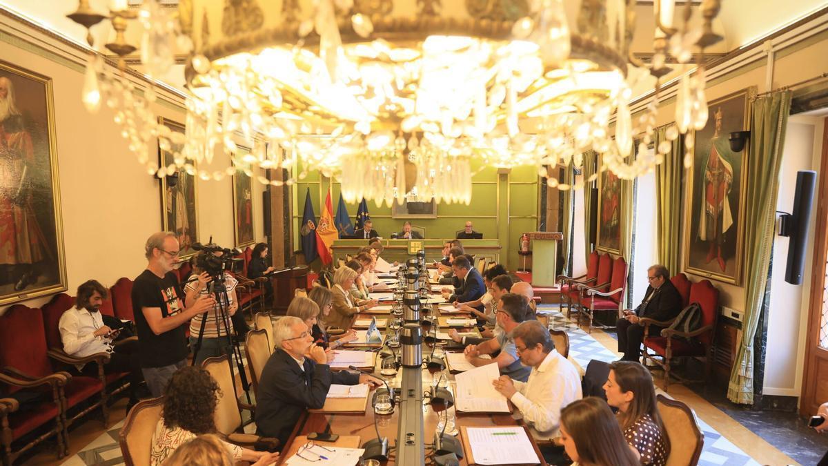 Los concejales durante el Pleno de este martes.