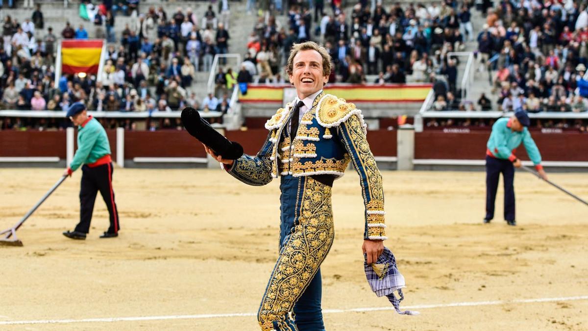El valenciano Román perdió con los aceros una oreja en la corrida de Pedraza de Yeltes