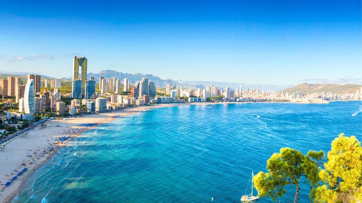 Benidorm, el destino español más consolidado para jubilados: te decimos por qué