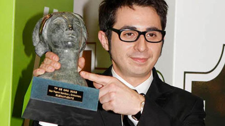 Berto Romero, en nombre del programa de Buenafuente, de la Sexta, recogió el TP de Oro 2008 al &quot;Mejor Programa Espectáculo y Entretenimiento&quot; durante la gala de los TP de Oro 2008.