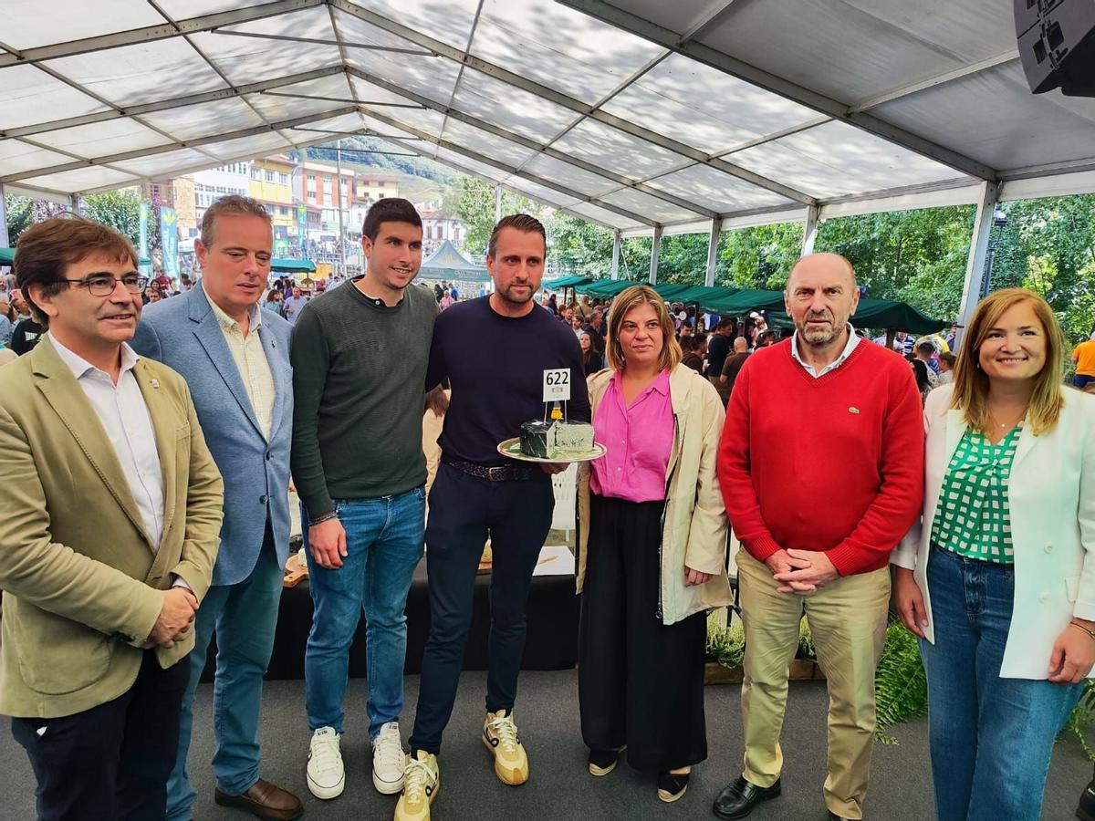 El Llagar de Colloto, de Oviedo, paga 30.000 euros para hacerse por cuarto año consecutivo con la pieza ganadora, producida en esta ocasión por la quesería Los Puertos.