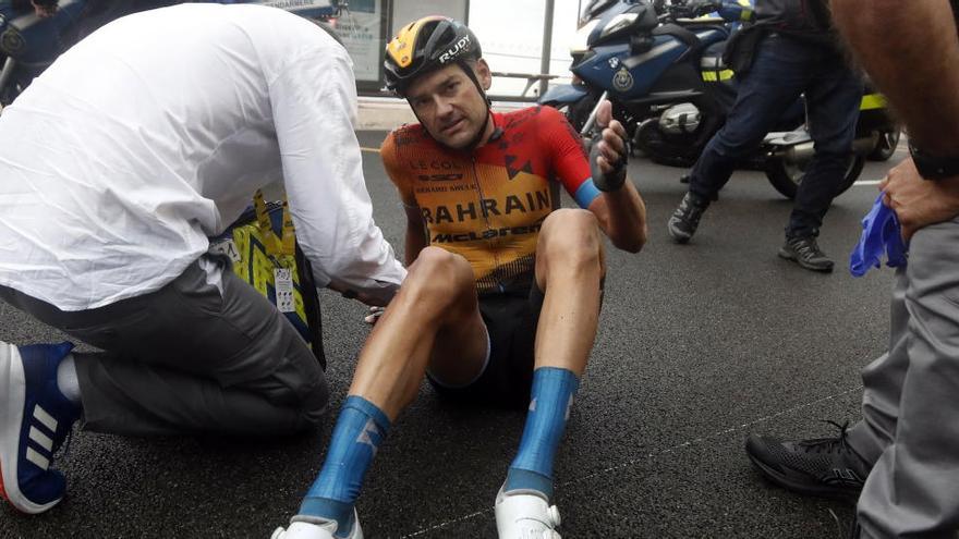 El alicantino Rafa Valls, hospitalizado por una caída en la primera etapa del Tour