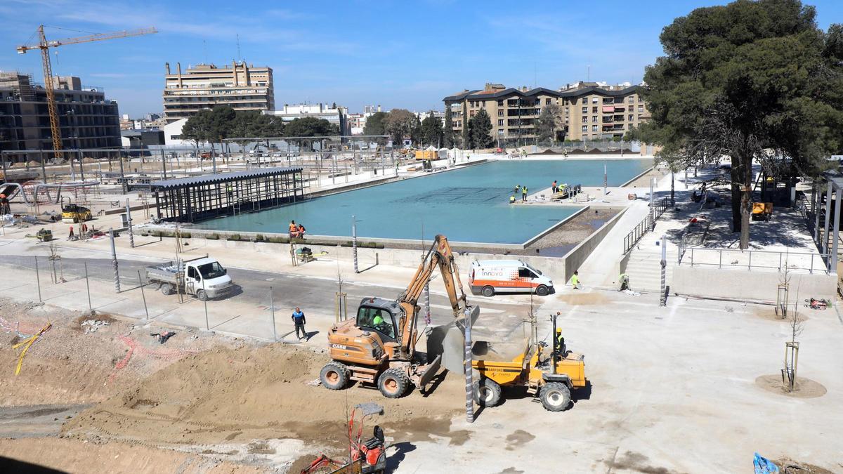 Las obras continúan en los antiguos depósitos de Pignatelli.