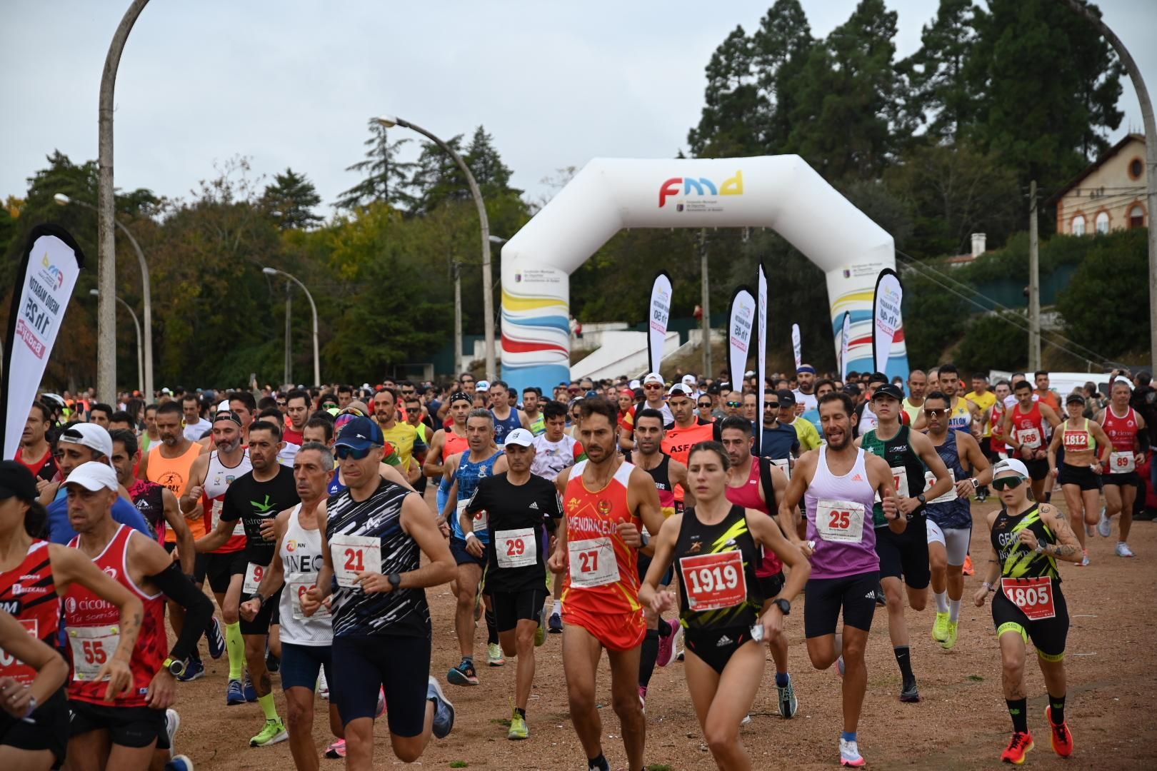 GALERÍA | Alexandre Miguel Carrilho y Gema Martín ganan el medio maratón Elvas-Badajoz