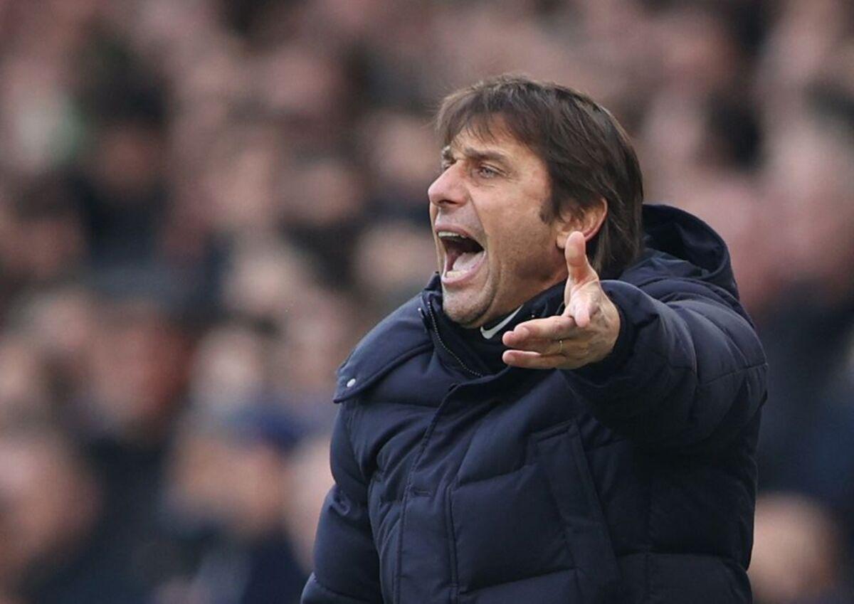 Conte 'cargó' contra sus jugadores