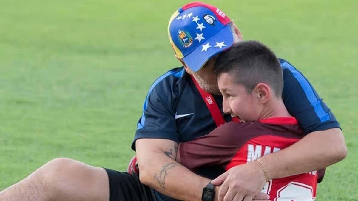 Ocurrió tras el entrenamiento de Fujairah FC., club que entrega el mítico argentino.