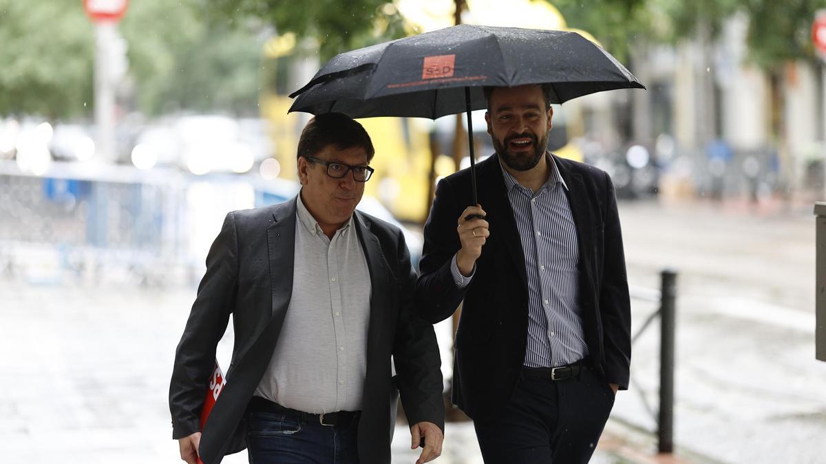 El ex asesor de Pedro Sánchez y ex dirigente del PSOE, Francisco Salazar (izq.), en una imagen de archivo.