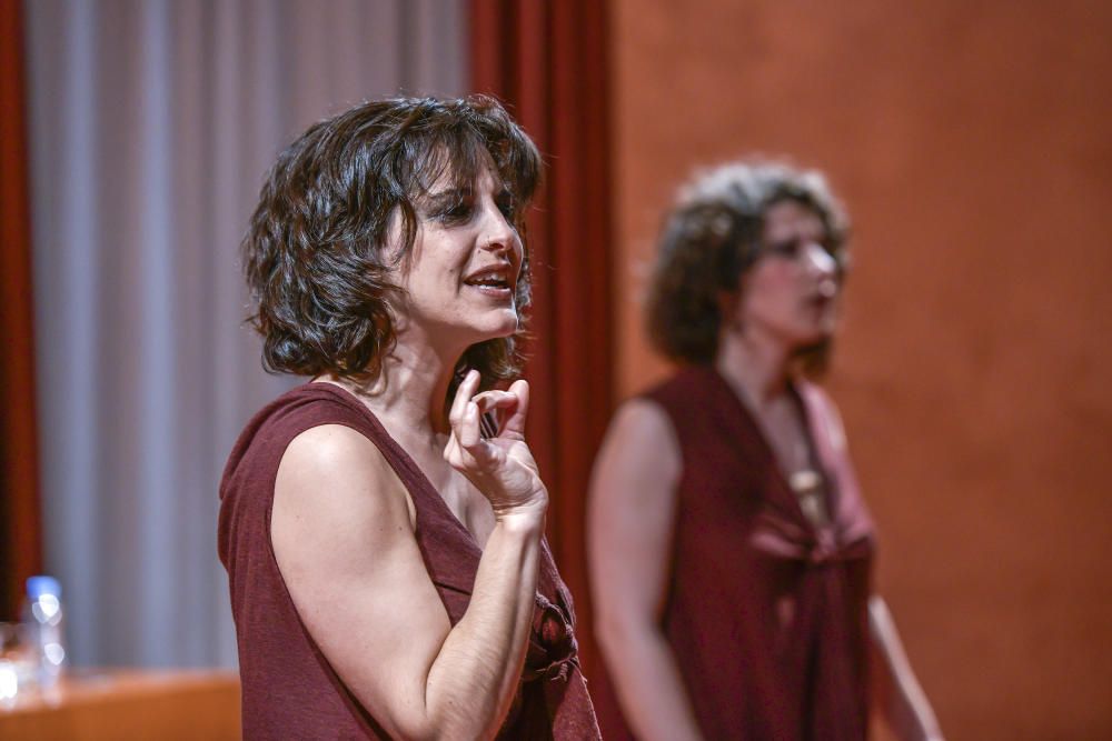 Un moment de l'acció teatral «Indòmita», que va representar Projecte Lillith