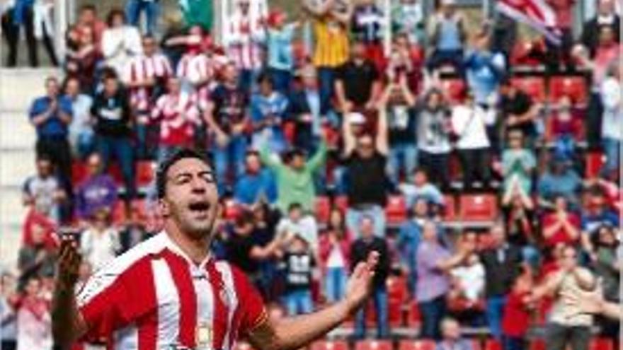 Migue celebra l&#039;últim gol marcat amb la samarreta del Girona.