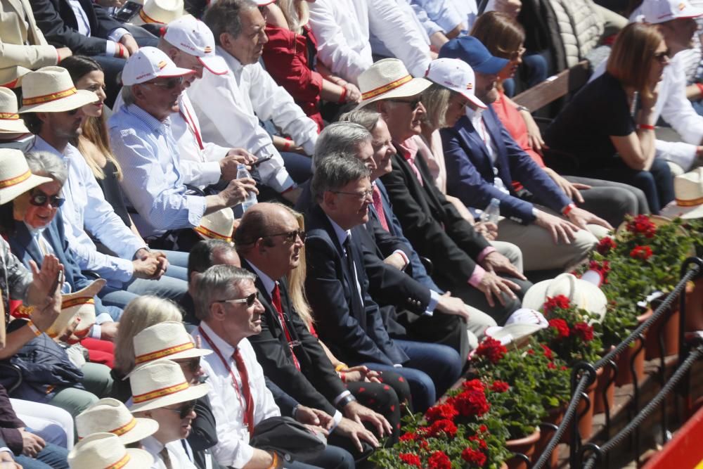 Caras conocidas en la plaza de toros de Valencia