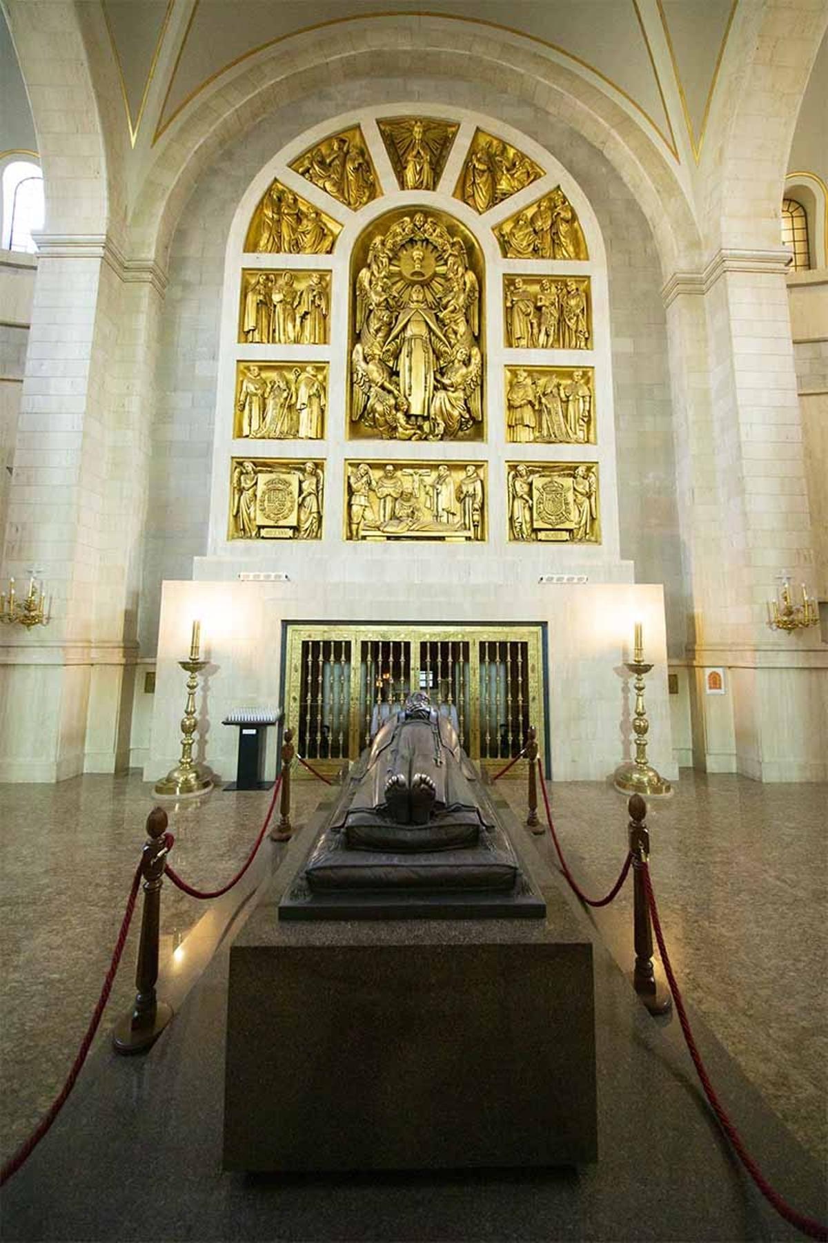 La Real Capilla con el sepulcro de Sant Pasqual, patrón de Vila-real, forma parte del rico y numeroso patrimonio religioso de la ciudad.