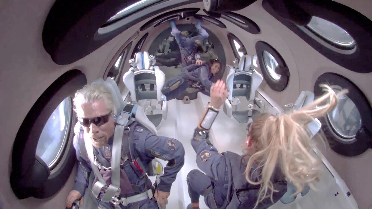 Richard Branson, en un momento del viaje espacial, el pasado día 11.