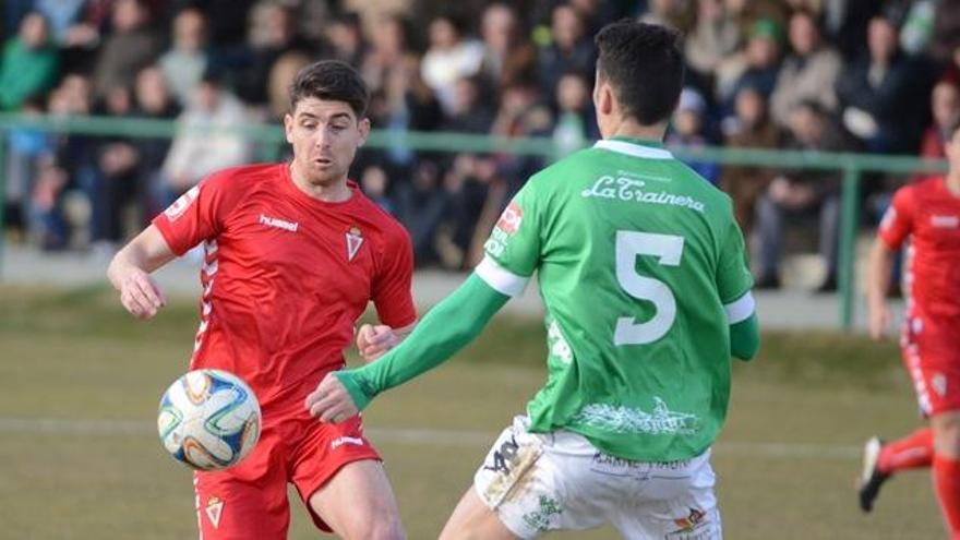 El Murcia resuelve al borde del pitido final en Astorga