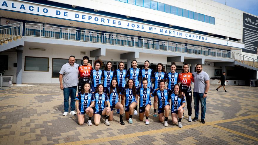 El Costa del Sol presenta su camiseta para la Copa de la Reina