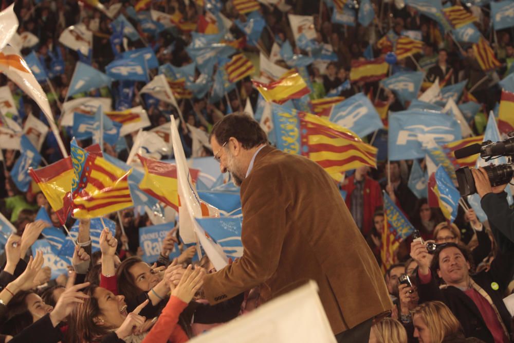 El mítin de Camps y Rajoy en la plaza de toros de València que se pagó en negro