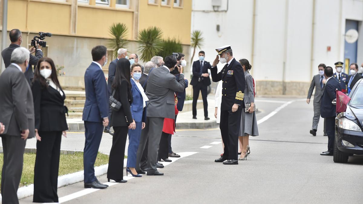 Los Reyes y sus hijas visitan Cartagena para la puesta a flote del submarino S81