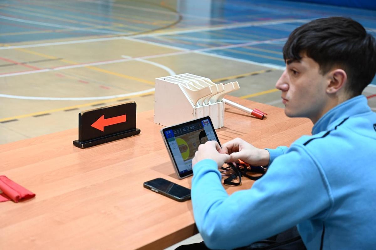 La iniciativa solidaria “Canastas Contra el Cáncer Infantil” de El Campello, en imágenes